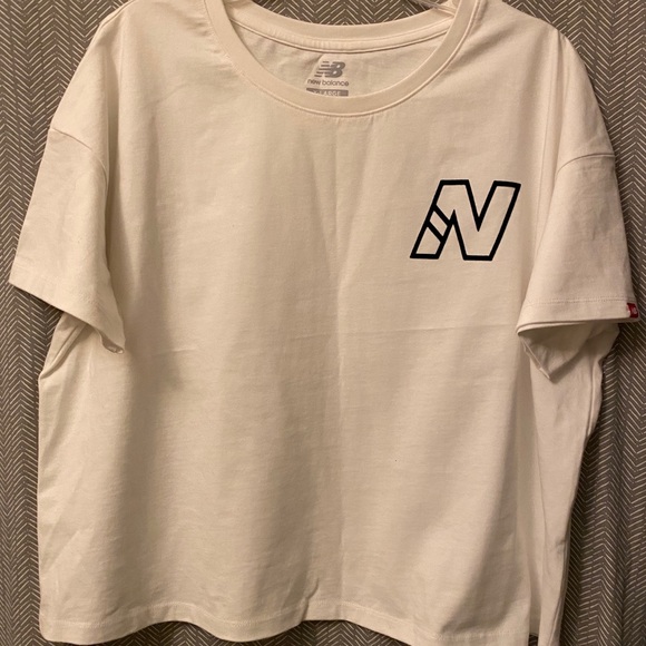 new balance crop top